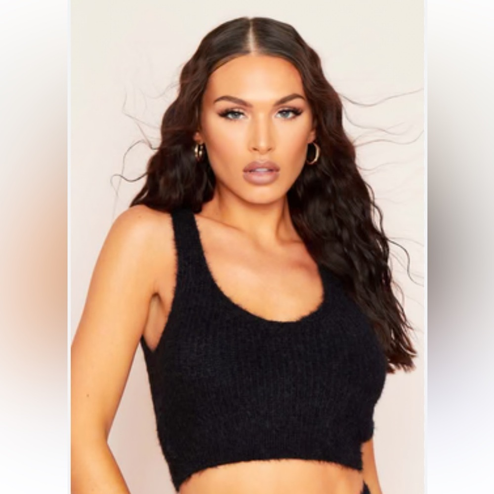 La vie En Rose Fluffy Knit Plunge Crop Top
